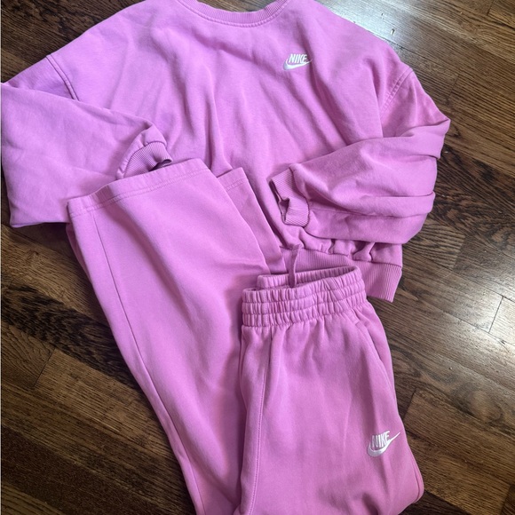 Nike Girls Pink Cotton Fleece Wide Leg Sweatsuit Size Medium 12 - Picture 3 of 13
